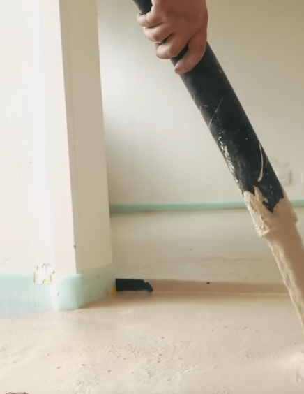Finition en pied de mur — soin du détail